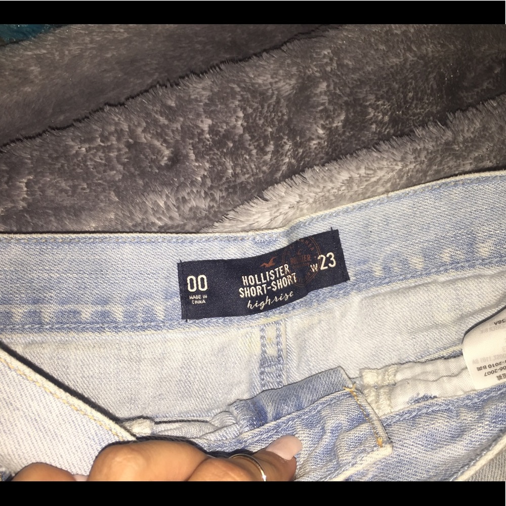 Shorts - Picture 2 of 2